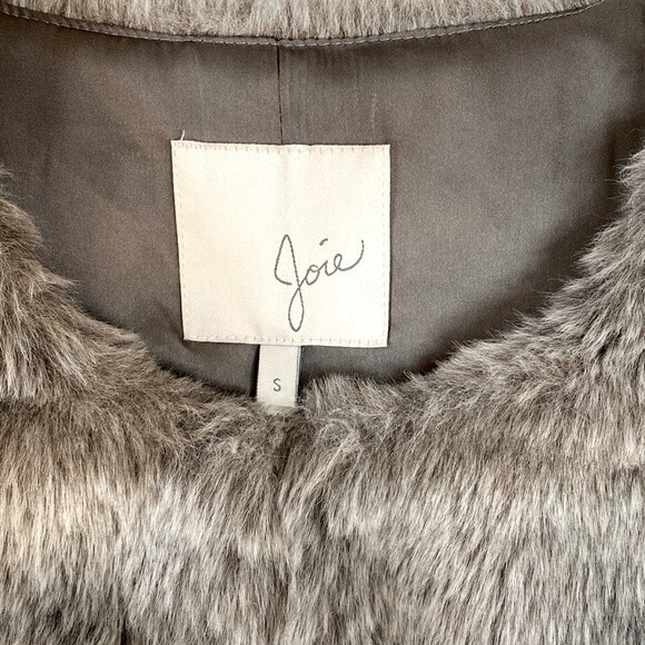 Joie Andrina Plush Faux-Fur Vest in Gray - Size Small - Picture 4 of 9